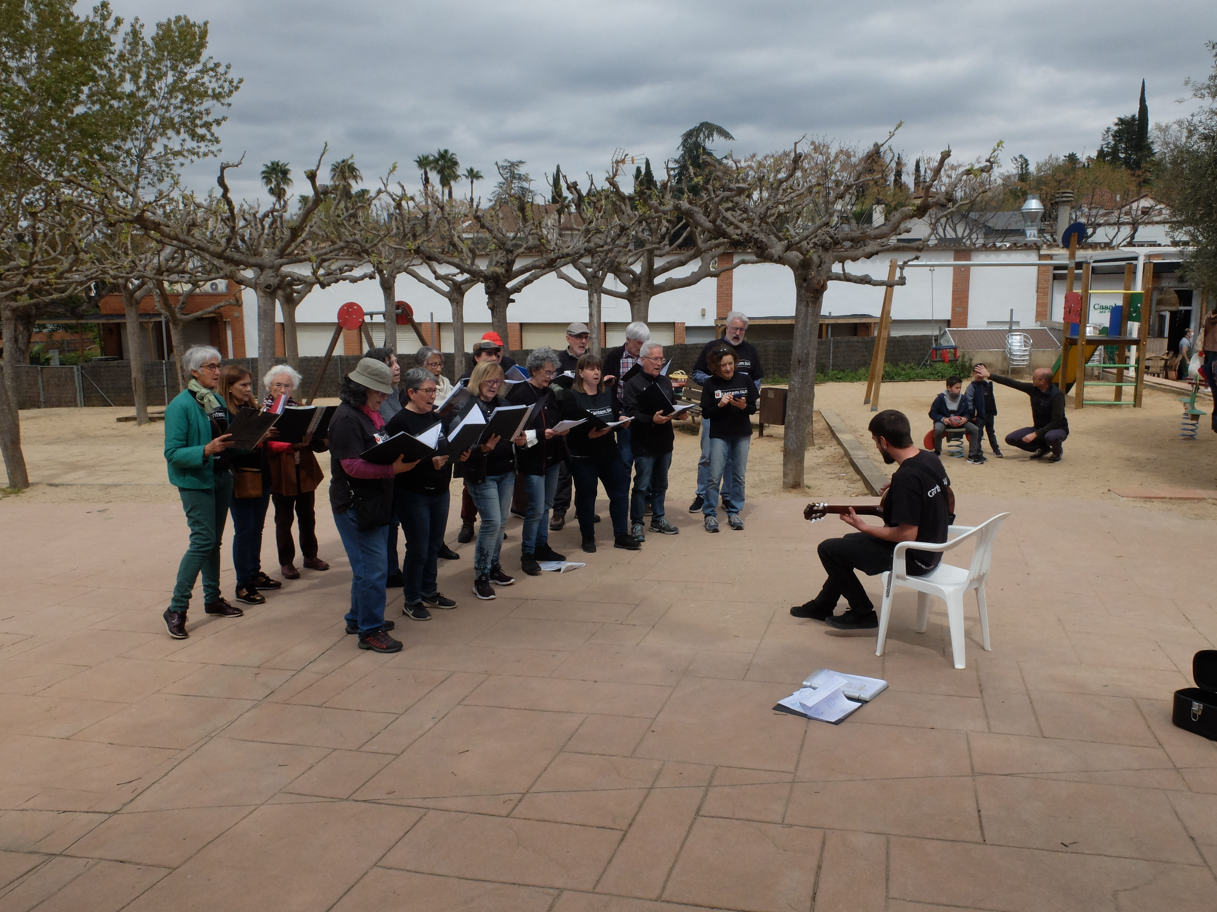 La cuinera i les paelles